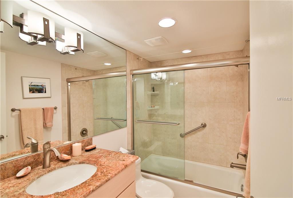 1510 PELICAN POINT DRIVE, SARASOTA, Florida 34231, 2 Bedrooms Bedrooms, 5 Rooms Rooms,3 BathroomsBathrooms,Residential,For sale,PELICAN POINT,A4208380