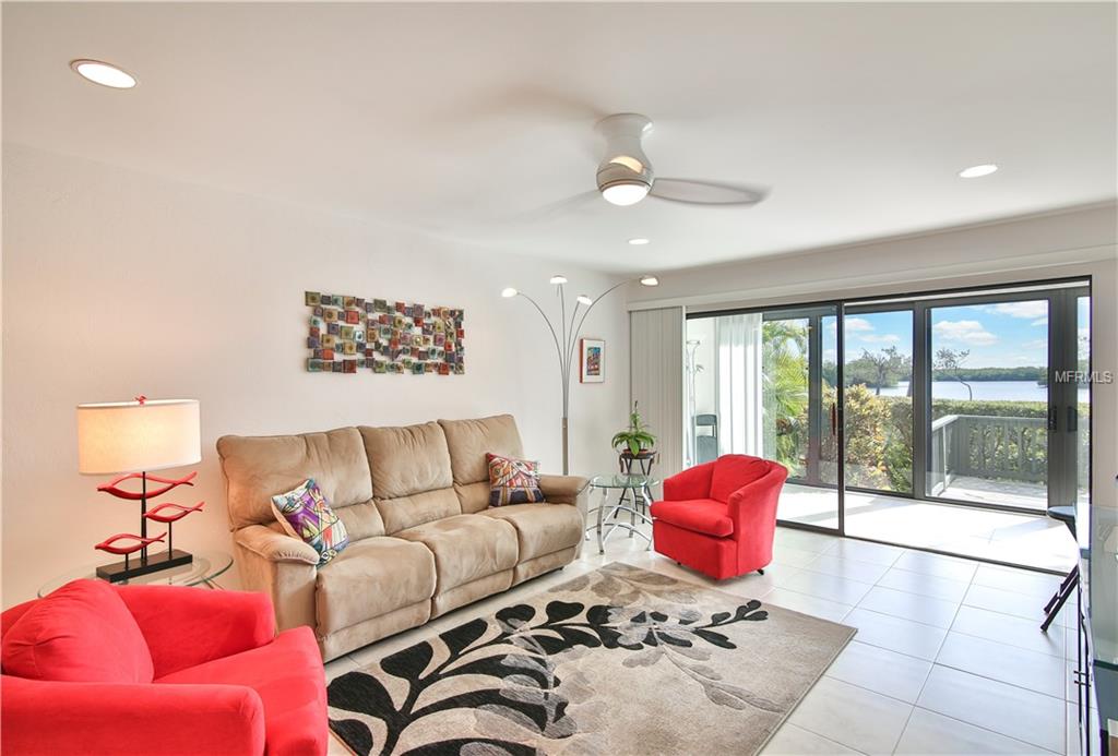 1510 PELICAN POINT DRIVE, SARASOTA, Florida 34231, 2 Bedrooms Bedrooms, 5 Rooms Rooms,3 BathroomsBathrooms,Residential,For sale,PELICAN POINT,A4208380