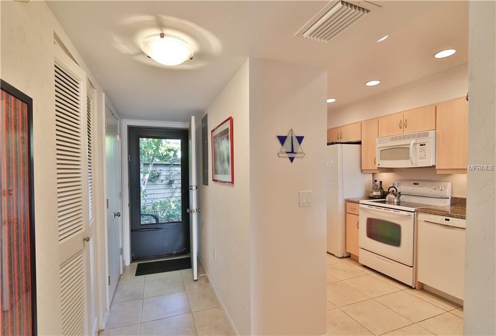 1510 PELICAN POINT DRIVE, SARASOTA, Florida 34231, 2 Bedrooms Bedrooms, 5 Rooms Rooms,3 BathroomsBathrooms,Residential,For sale,PELICAN POINT,A4208380