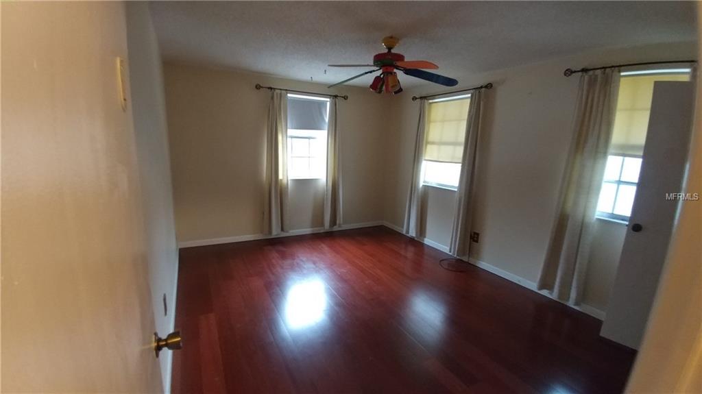 324 W CENTRAL AVENUE, BUSHNELL, Florida 33513, 4 Bedrooms Bedrooms, 3 Rooms Rooms,2 BathroomsBathrooms,Residential,For sale,CENTRAL,G4852349