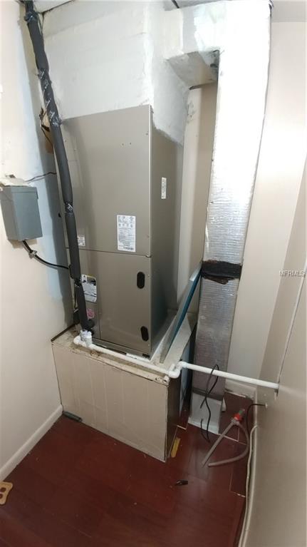 324 W CENTRAL AVENUE, BUSHNELL, Florida 33513, 4 Bedrooms Bedrooms, 3 Rooms Rooms,2 BathroomsBathrooms,Residential,For sale,CENTRAL,G4852349