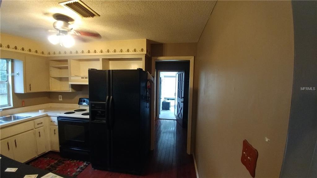 324 W CENTRAL AVENUE, BUSHNELL, Florida 33513, 4 Bedrooms Bedrooms, 3 Rooms Rooms,2 BathroomsBathrooms,Residential,For sale,CENTRAL,G4852349