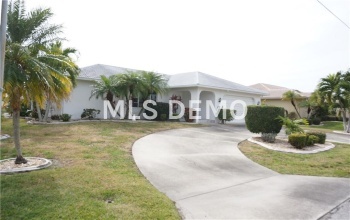 2101 VIA VENICE, PUNTA GORDA, Florida 33950, 3 Bedrooms Bedrooms, 7 Rooms Rooms,2 BathroomsBathrooms,Residential,For sale,VIA VENICE,C7248845