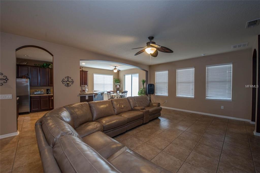 1518 RHODESWELL LANE, DOVER, Florida 33527, 4 Bedrooms Bedrooms, 7 Rooms Rooms,2 BathroomsBathrooms,Residential,For sale,RHODESWELL,T2927637