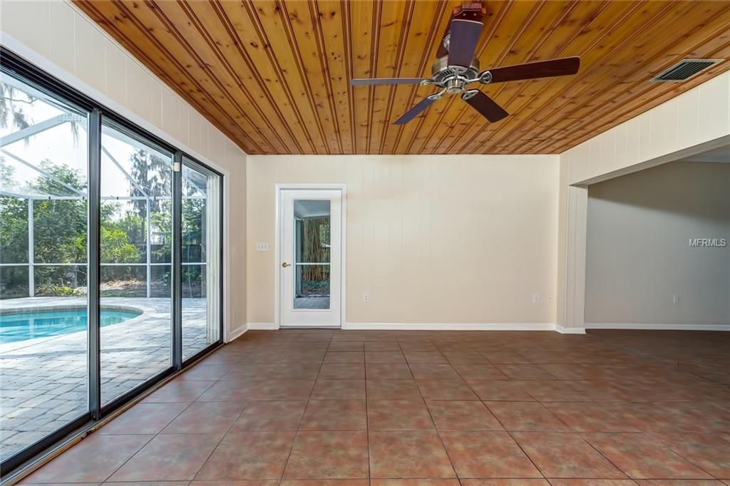 17919 CROOKED LANE, LUTZ, Florida 33548, 3 Bedrooms Bedrooms, 4 Rooms Rooms,2 BathroomsBathrooms,Residential,For sale,CROOKED,W7637830