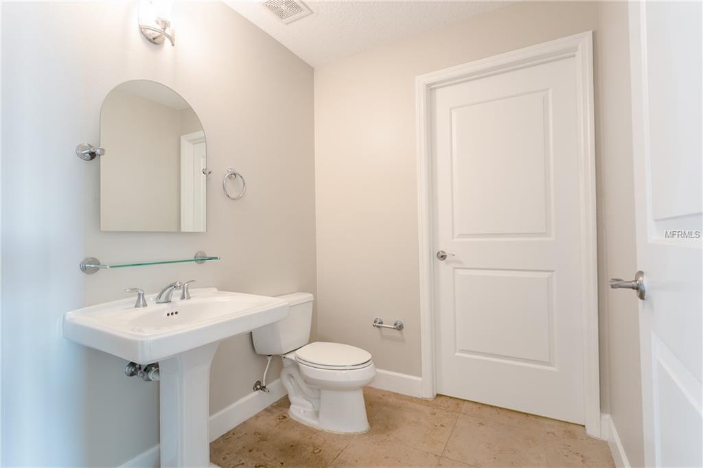 100 S EOLA DRIVE, ORLANDO, Florida 32801, 2 Bedrooms Bedrooms, 5 Rooms Rooms,2 BathroomsBathrooms,Residential,For sale,EOLA,O5546370