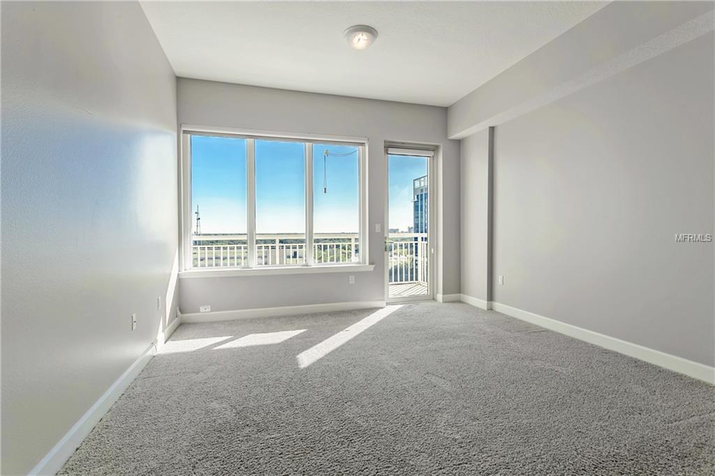 100 S EOLA DRIVE, ORLANDO, Florida 32801, 2 Bedrooms Bedrooms, 5 Rooms Rooms,2 BathroomsBathrooms,Residential,For sale,EOLA,O5546370