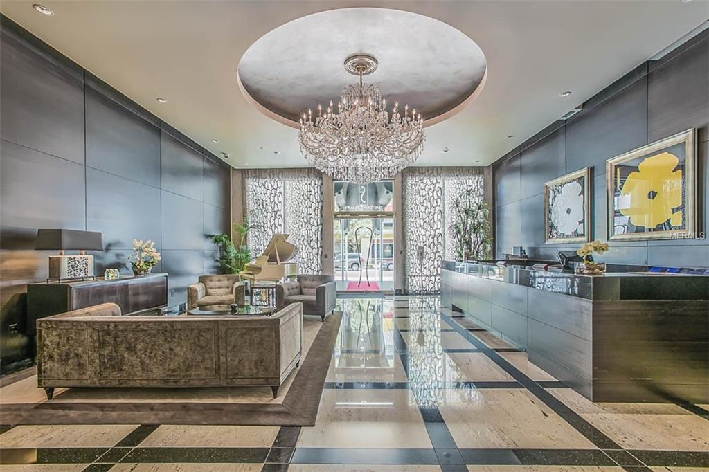 100 S EOLA DRIVE, ORLANDO, Florida 32801, 2 Bedrooms Bedrooms, 5 Rooms Rooms,2 BathroomsBathrooms,Residential,For sale,EOLA,O5546370