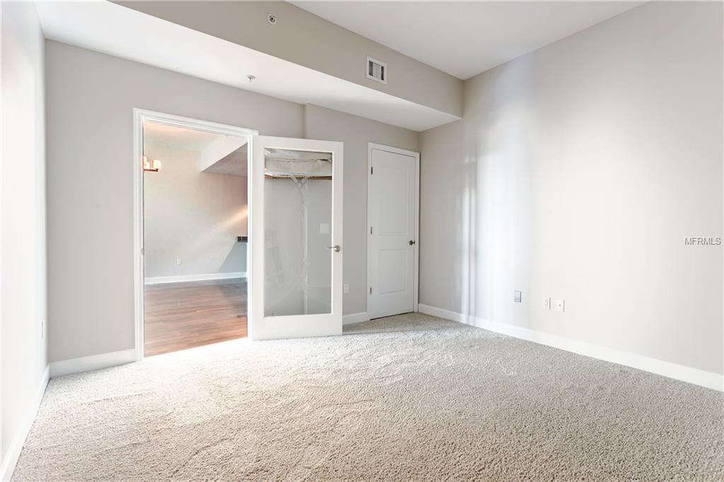 100 S EOLA DRIVE, ORLANDO, Florida 32801, 2 Bedrooms Bedrooms, 5 Rooms Rooms,2 BathroomsBathrooms,Residential,For sale,EOLA,O5546370