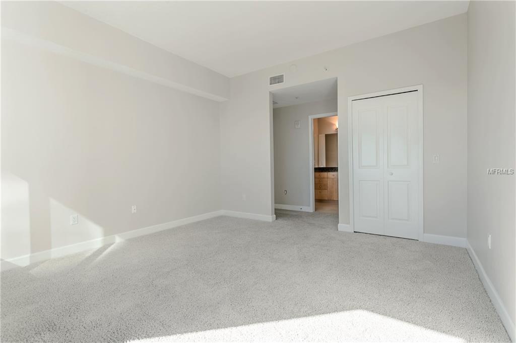 100 S EOLA DRIVE, ORLANDO, Florida 32801, 2 Bedrooms Bedrooms, 5 Rooms Rooms,2 BathroomsBathrooms,Residential,For sale,EOLA,O5546370