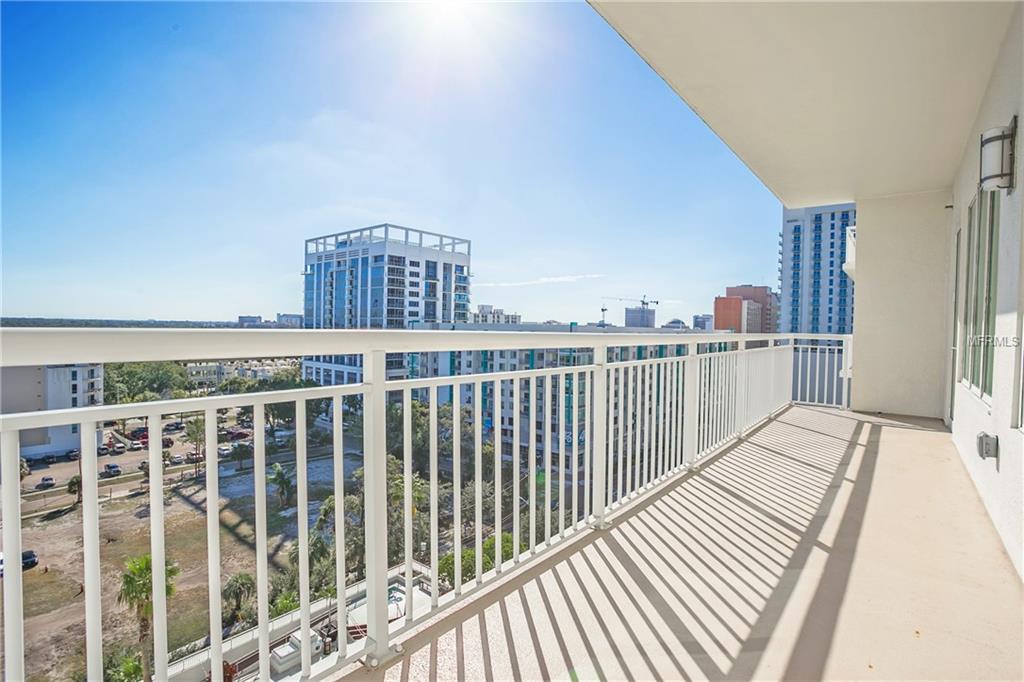 100 S EOLA DRIVE, ORLANDO, Florida 32801, 2 Bedrooms Bedrooms, 5 Rooms Rooms,2 BathroomsBathrooms,Residential,For sale,EOLA,O5546370