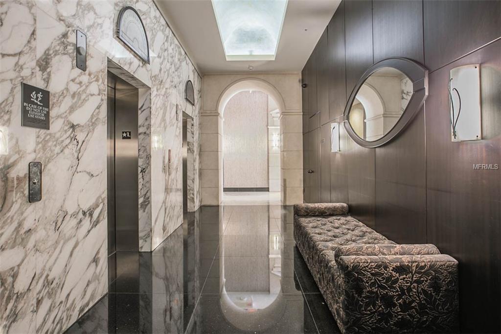 100 S EOLA DRIVE, ORLANDO, Florida 32801, 2 Bedrooms Bedrooms, 5 Rooms Rooms,2 BathroomsBathrooms,Residential,For sale,EOLA,O5546370