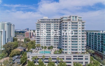 100 S EOLA DRIVE, ORLANDO, Florida 32801, 2 Bedrooms Bedrooms, 5 Rooms Rooms,2 BathroomsBathrooms,Residential,For sale,EOLA,O5546370