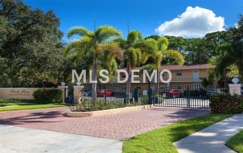 972 LA COSTA CIRCLE, SARASOTA, Florida 34237, 1 Bedroom Bedrooms, 3 Rooms Rooms,1 BathroomBathrooms,Residential,For sale,LA COSTA,A4206301