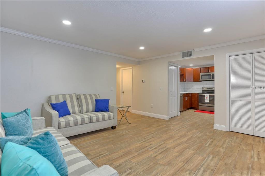 1859 SHORE DRIVE S, SOUTH PASADENA, Florida 33707, 2 Bedrooms Bedrooms, 4 Rooms Rooms,2 BathroomsBathrooms,Residential,For sale,SHORE,U7845448