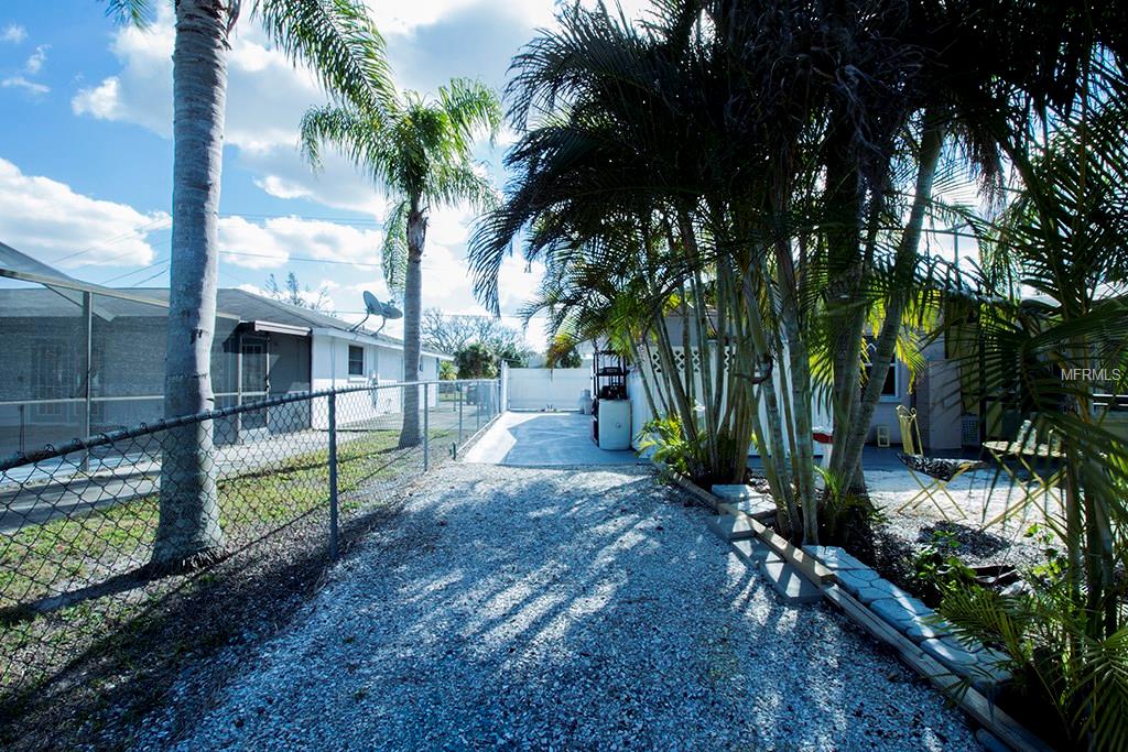 477 FLAMINGO DRIVE, APOLLO BEACH, Florida 33572, 3 Bedrooms Bedrooms, 5 Rooms Rooms,2 BathroomsBathrooms,Residential,For sale,FLAMINGO,T2926350