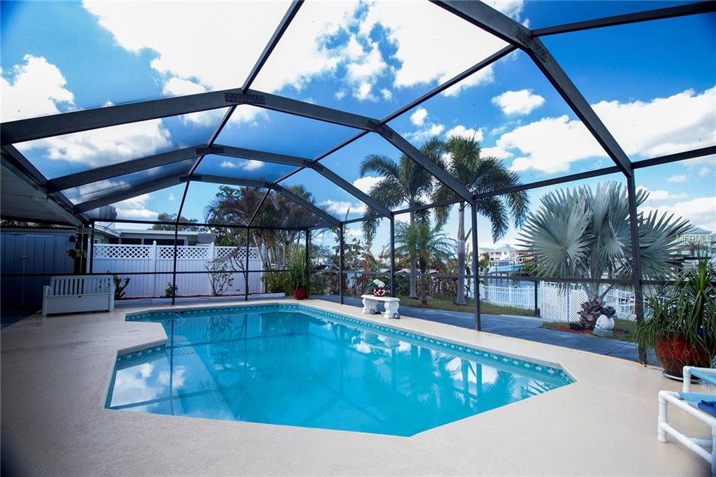 477 FLAMINGO DRIVE, APOLLO BEACH, Florida 33572, 3 Bedrooms Bedrooms, 5 Rooms Rooms,2 BathroomsBathrooms,Residential,For sale,FLAMINGO,T2926350