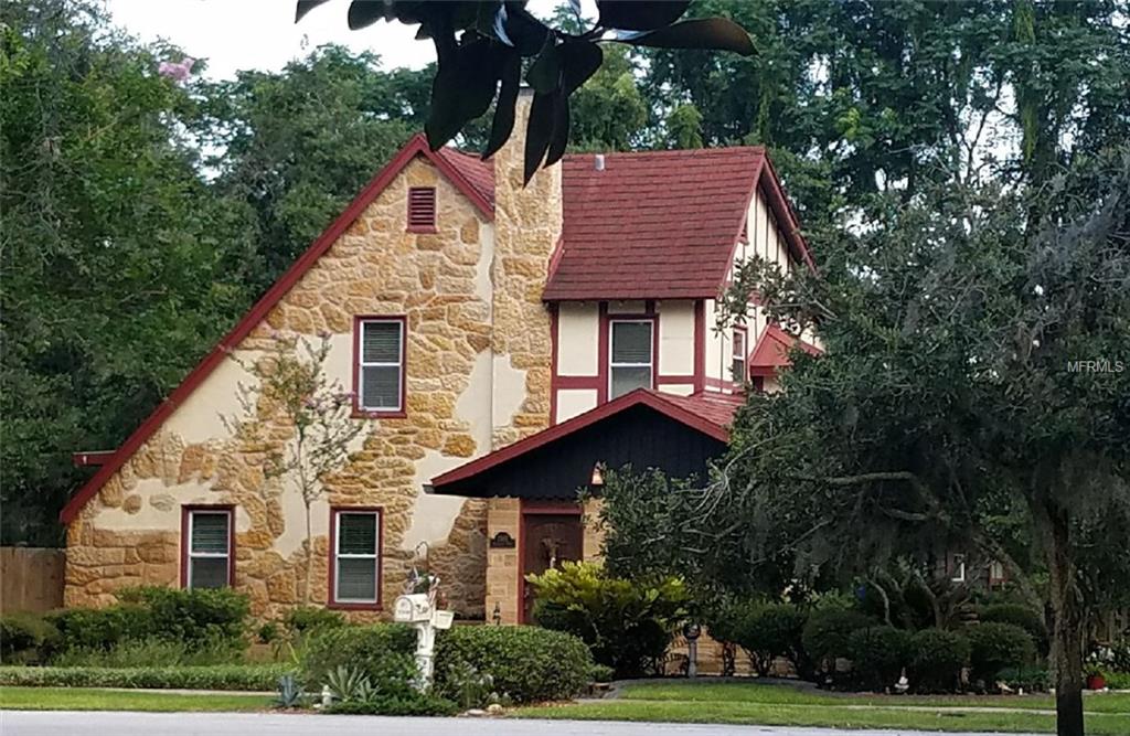 2300 SHERIDAN ROAD, MOUNT DORA, Florida 32757, 4 Bedrooms Bedrooms, 8 Rooms Rooms,2 BathroomsBathrooms,Residential,For sale,SHERIDAN,G4852537