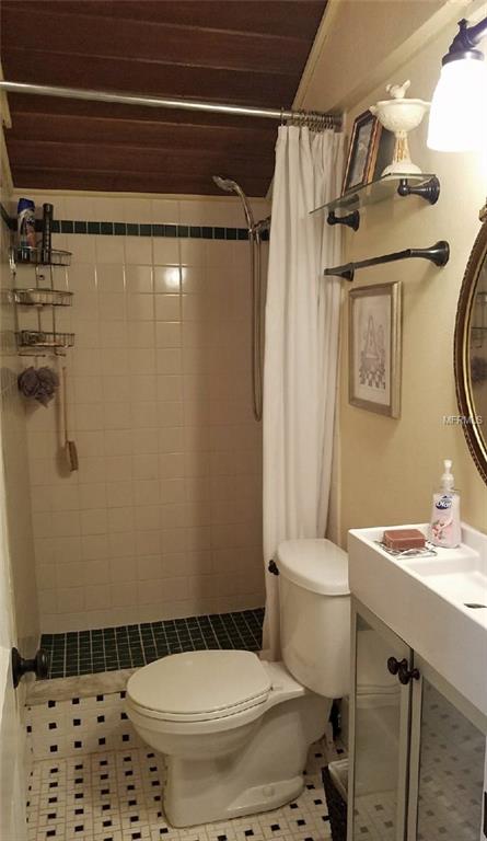 2300 SHERIDAN ROAD, MOUNT DORA, Florida 32757, 4 Bedrooms Bedrooms, 8 Rooms Rooms,2 BathroomsBathrooms,Residential,For sale,SHERIDAN,G4852537