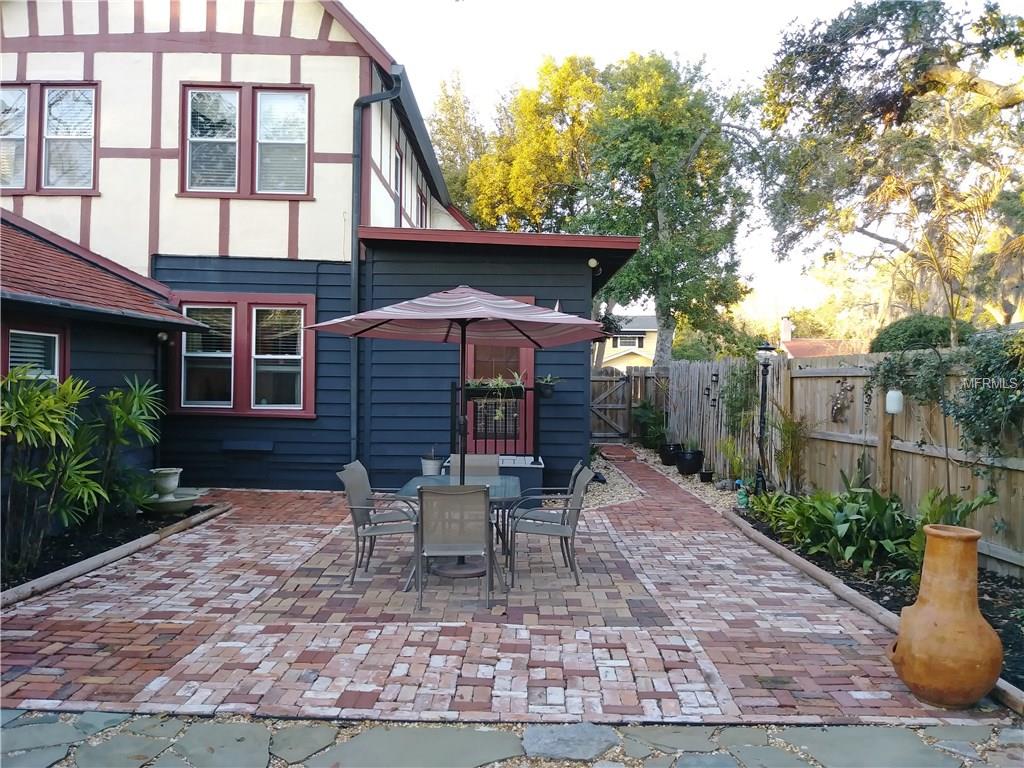 2300 SHERIDAN ROAD, MOUNT DORA, Florida 32757, 4 Bedrooms Bedrooms, 8 Rooms Rooms,2 BathroomsBathrooms,Residential,For sale,SHERIDAN,G4852537