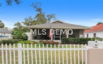 801 W COMSTOCK AVENUE, WINTER PARK, Florida 32789, 3 Bedrooms Bedrooms, 3 Rooms Rooms,2 BathroomsBathrooms,Residential,For sale,COMSTOCK,O5561013