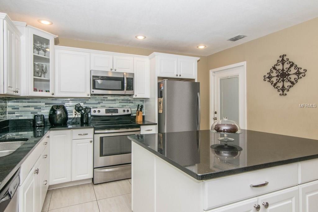 6513 N MANHATTAN AVENUE, TAMPA, Florida 33614, 3 Bedrooms Bedrooms, 7 Rooms Rooms,2 BathroomsBathrooms,Residential,For sale,MANHATTAN,T2928380