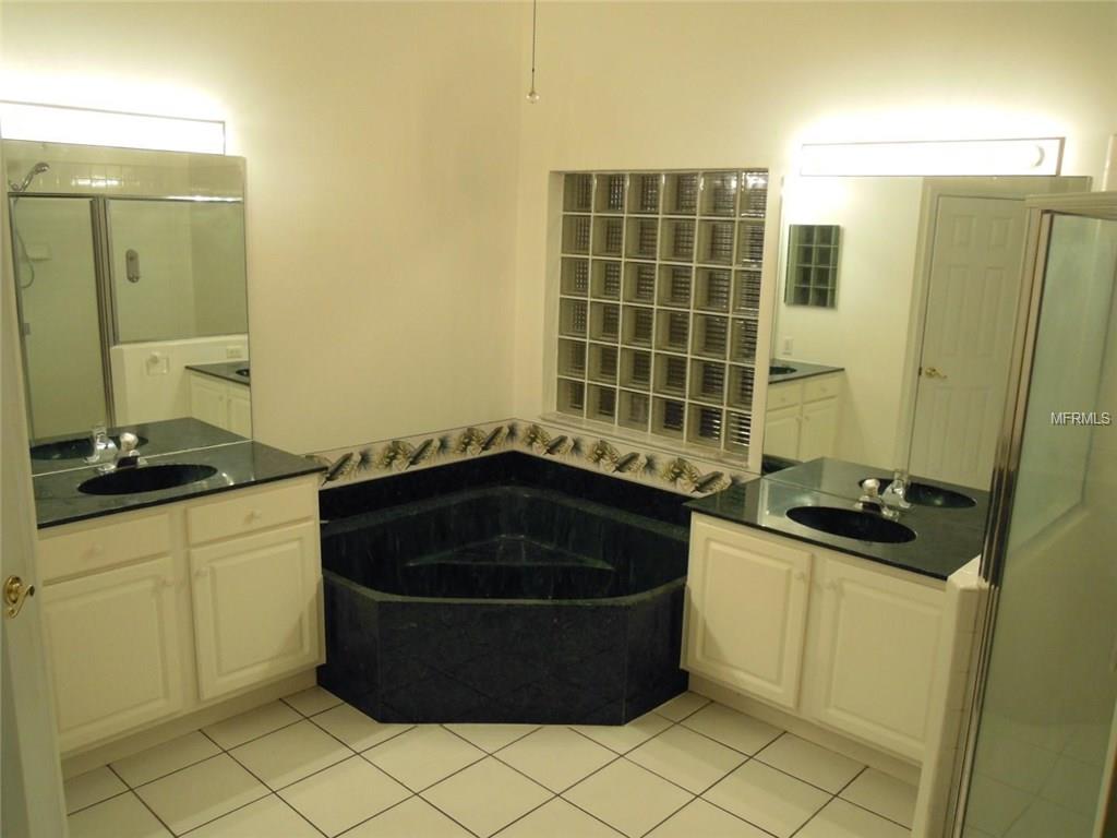 219 CHESTNUT RIDGE STREET, WINTER SPRINGS, Florida 32708, 4 Bedrooms Bedrooms, 8 Rooms Rooms,3 BathroomsBathrooms,Residential,For sale,CHESTNUT RIDGE,O5533384