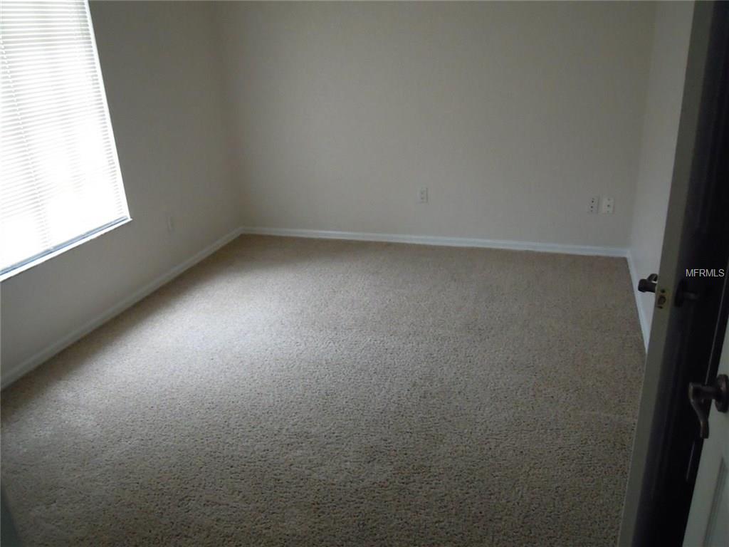 219 CHESTNUT RIDGE STREET, WINTER SPRINGS, Florida 32708, 4 Bedrooms Bedrooms, 8 Rooms Rooms,3 BathroomsBathrooms,Residential,For sale,CHESTNUT RIDGE,O5533384