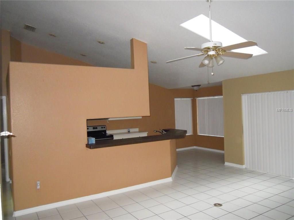 219 CHESTNUT RIDGE STREET, WINTER SPRINGS, Florida 32708, 4 Bedrooms Bedrooms, 8 Rooms Rooms,3 BathroomsBathrooms,Residential,For sale,CHESTNUT RIDGE,O5533384