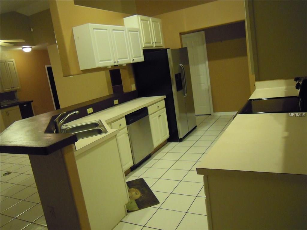 219 CHESTNUT RIDGE STREET, WINTER SPRINGS, Florida 32708, 4 Bedrooms Bedrooms, 8 Rooms Rooms,3 BathroomsBathrooms,Residential,For sale,CHESTNUT RIDGE,O5533384