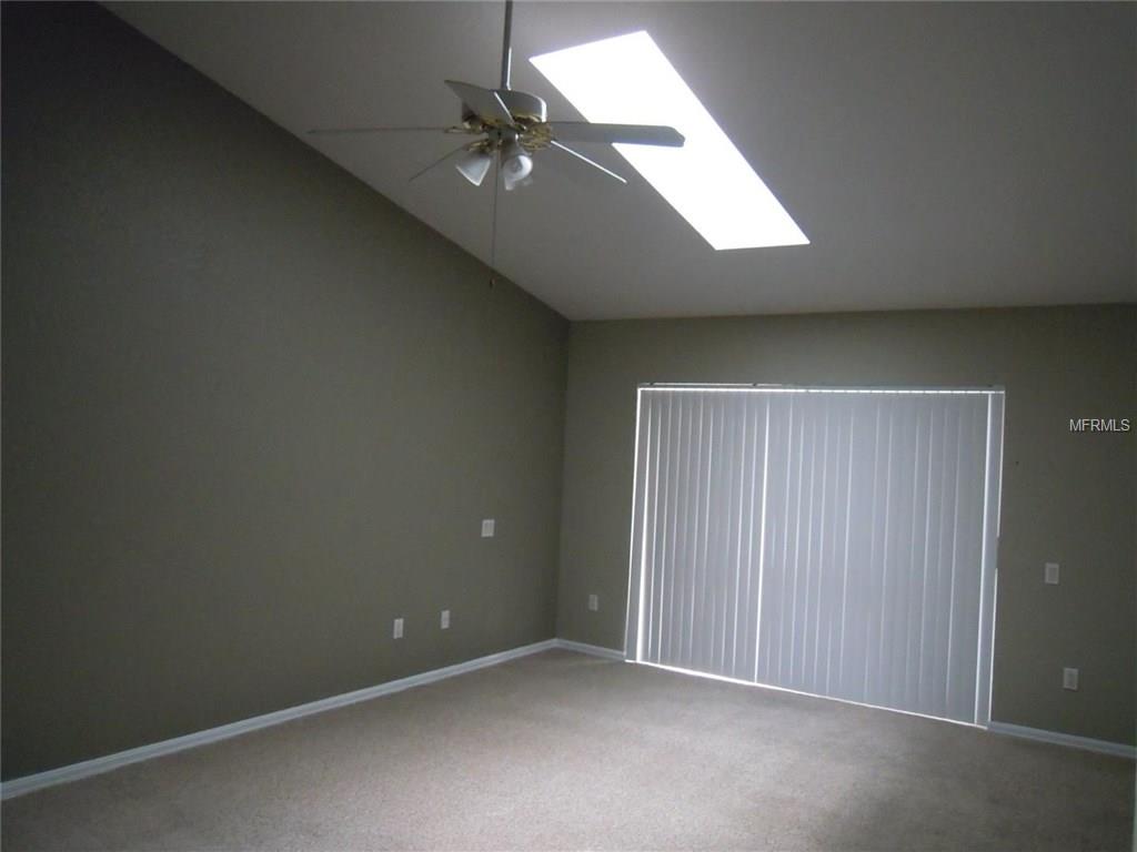 219 CHESTNUT RIDGE STREET, WINTER SPRINGS, Florida 32708, 4 Bedrooms Bedrooms, 8 Rooms Rooms,3 BathroomsBathrooms,Residential,For sale,CHESTNUT RIDGE,O5533384