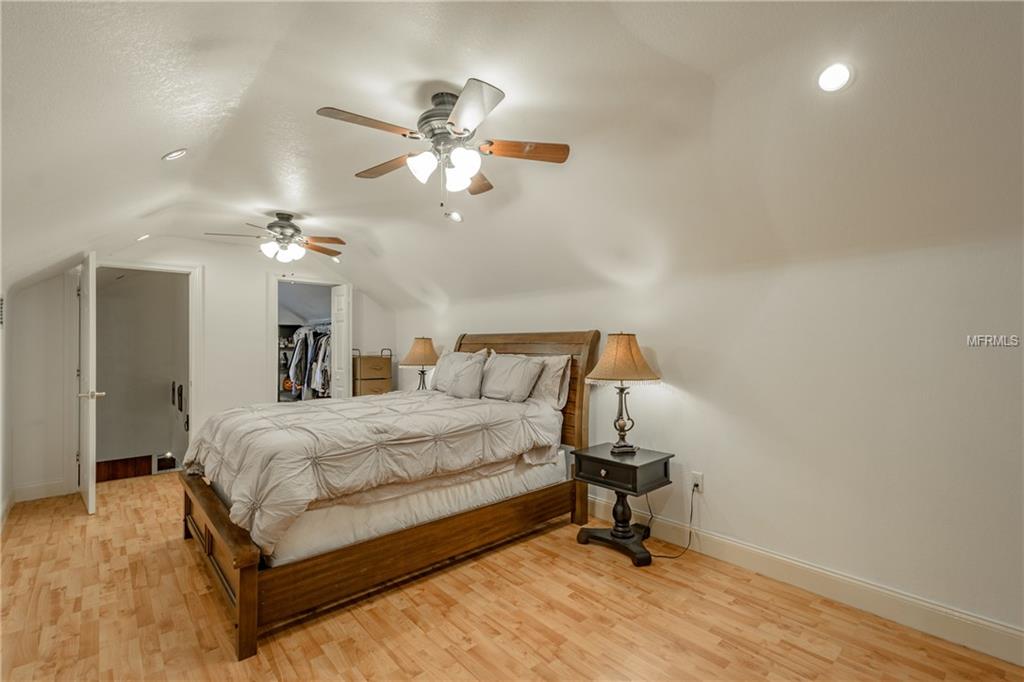 3018 LAKE ELLEN DRIVE, TAMPA, Florida 33618, 4 Bedrooms Bedrooms, 4 Rooms Rooms,3 BathroomsBathrooms,Residential,For sale,LAKE ELLEN,T2910281