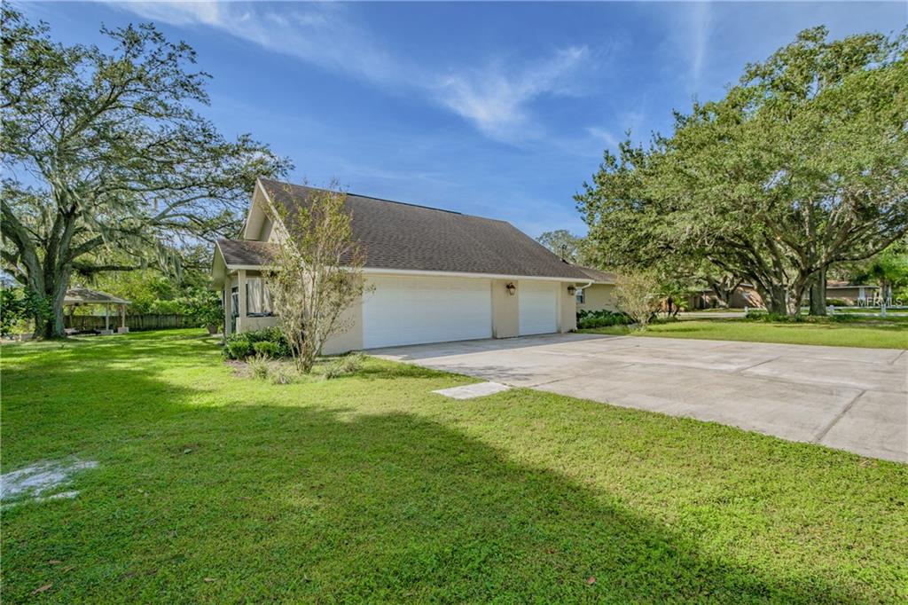 3018 LAKE ELLEN DRIVE, TAMPA, Florida 33618, 4 Bedrooms Bedrooms, 4 Rooms Rooms,3 BathroomsBathrooms,Residential,For sale,LAKE ELLEN,T2910281