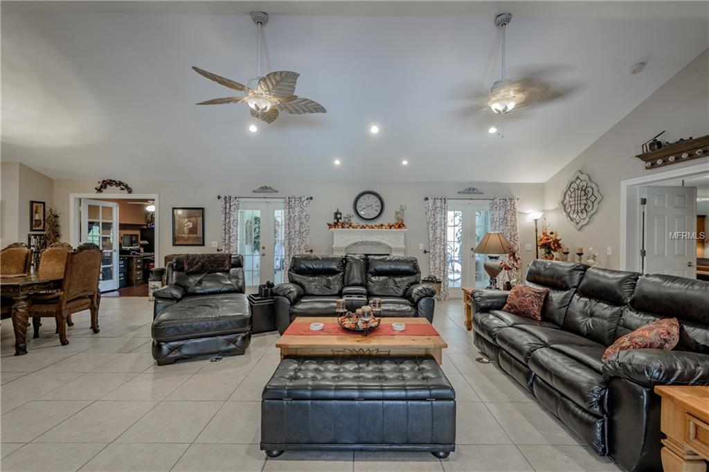 3018 LAKE ELLEN DRIVE, TAMPA, Florida 33618, 4 Bedrooms Bedrooms, 4 Rooms Rooms,3 BathroomsBathrooms,Residential,For sale,LAKE ELLEN,T2910281