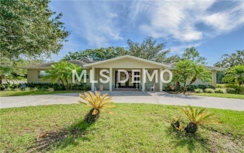 3018 LAKE ELLEN DRIVE, TAMPA, Florida 33618, 4 Bedrooms Bedrooms, 4 Rooms Rooms,3 BathroomsBathrooms,Residential,For sale,LAKE ELLEN,T2910281