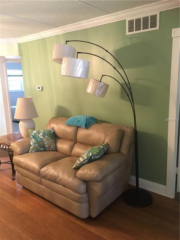 920 VIRGINIA STREET, DUNEDIN, Florida 34698, 2 Bedrooms Bedrooms, 3 Rooms Rooms,2 BathroomsBathrooms,Residential,For sale,VIRGINIA,U7842878