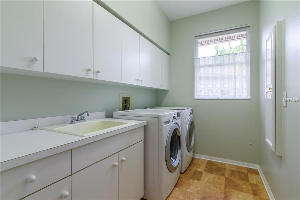 6633 SAINT JAMES CROSSING, UNIVERSITY PARK, Florida 34201, 3 Bedrooms Bedrooms, 7 Rooms Rooms,2 BathroomsBathrooms,Residential,For sale,SAINT JAMES,A4206303