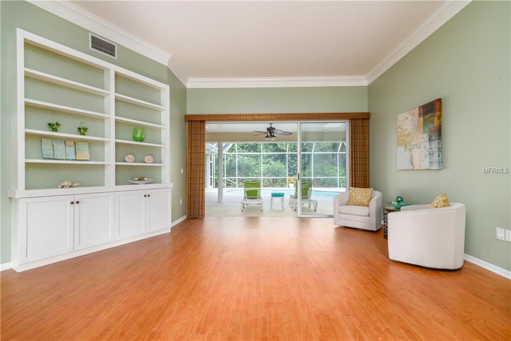 6633 SAINT JAMES CROSSING, UNIVERSITY PARK, Florida 34201, 3 Bedrooms Bedrooms, 7 Rooms Rooms,2 BathroomsBathrooms,Residential,For sale,SAINT JAMES,A4206303