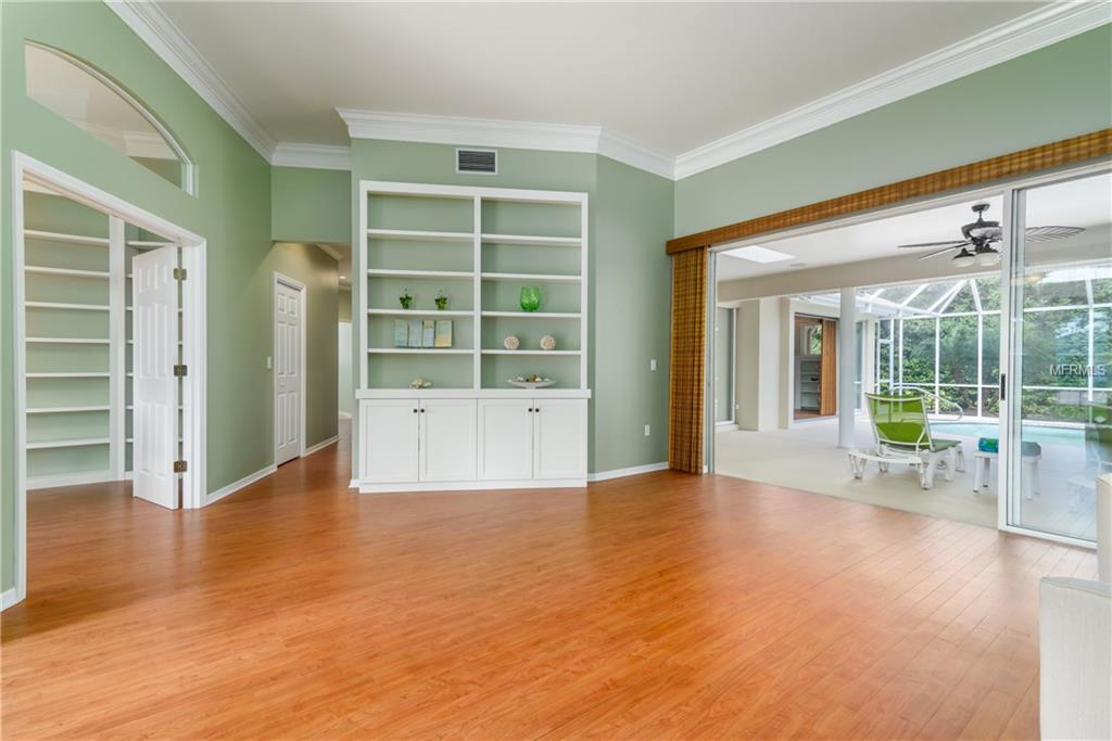 6633 SAINT JAMES CROSSING, UNIVERSITY PARK, Florida 34201, 3 Bedrooms Bedrooms, 7 Rooms Rooms,2 BathroomsBathrooms,Residential,For sale,SAINT JAMES,A4206303