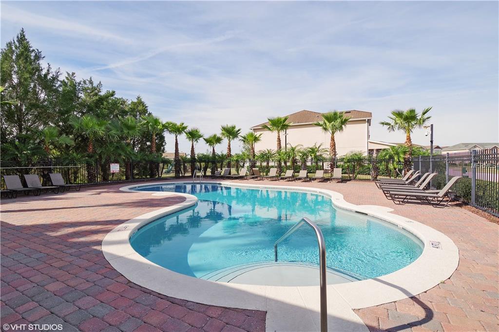 16252 OLD ASH LOOP, ORLANDO, Florida 32828, 3 Bedrooms Bedrooms, 6 Rooms Rooms,2 BathroomsBathrooms,Residential,For sale,OLD ASH,O5561754