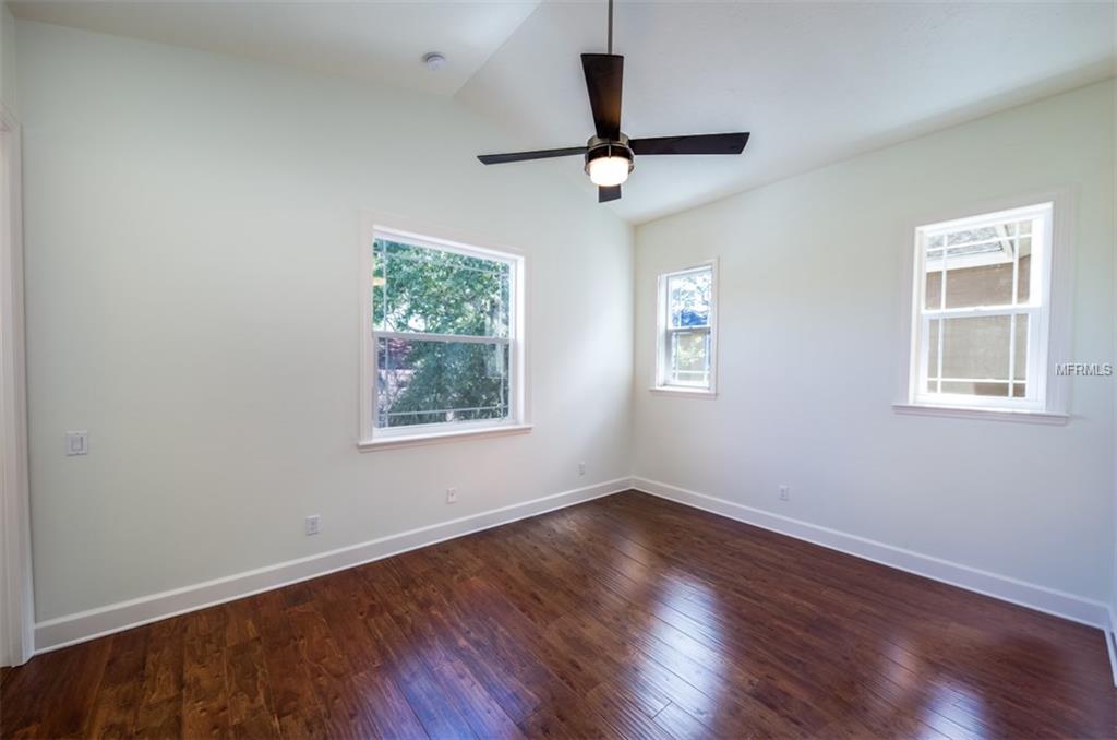 1826 HAWKINS COURT, SARASOTA, Florida 34236, 3 Bedrooms Bedrooms, 5 Rooms Rooms,2 BathroomsBathrooms,Residential,For sale,HAWKINS,A4179265