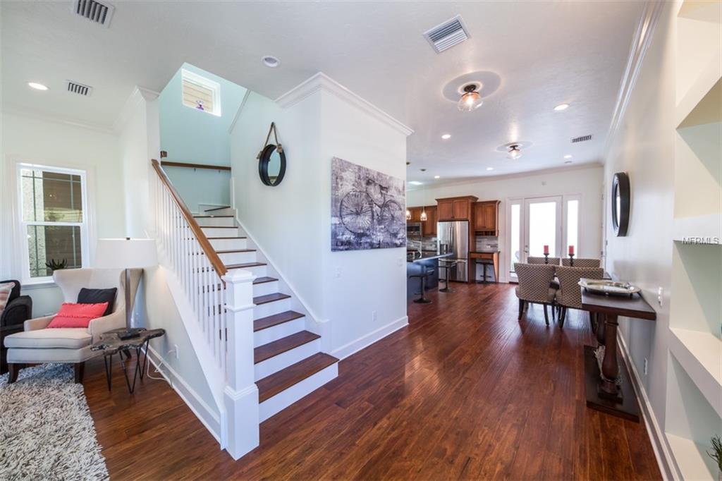 1826 HAWKINS COURT, SARASOTA, Florida 34236, 3 Bedrooms Bedrooms, 5 Rooms Rooms,2 BathroomsBathrooms,Residential,For sale,HAWKINS,A4179265