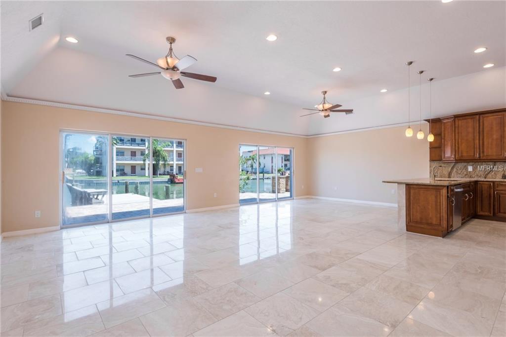 250 115TH AVENUE, TREASURE ISLAND, Florida 33706, 5 Bedrooms Bedrooms, 8 Rooms Rooms,4 BathroomsBathrooms,Residential,For sale,115TH,U7825277