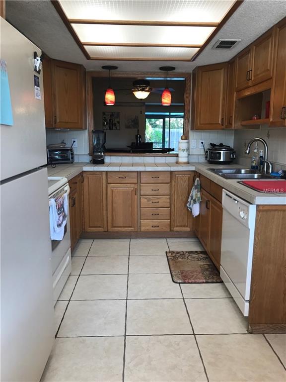 8985 ORANGE BLOSSOM DRIVE, SEMINOLE, Florida 33772, 3 Bedrooms Bedrooms, 5 Rooms Rooms,3 BathroomsBathrooms,Residential,For sale,ORANGE BLOSSOM,U7838170