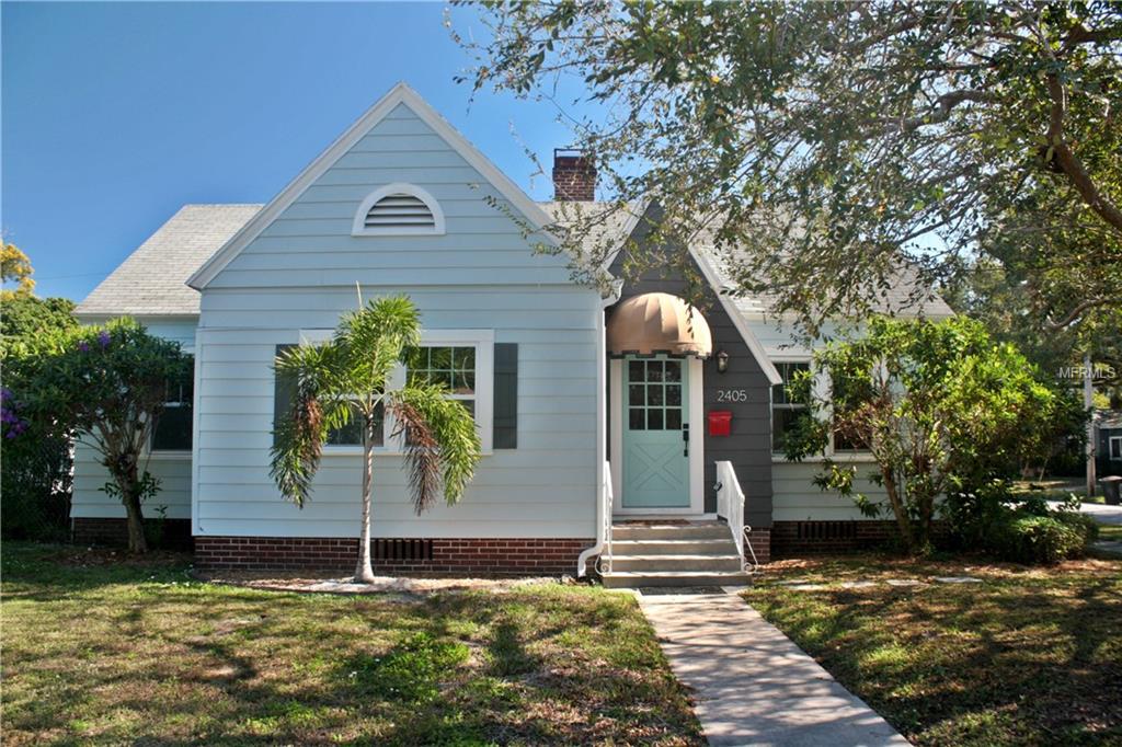 2405 WOODLAWN CIRCLE W, ST PETERSBURG, Florida 33704, 3 Bedrooms Bedrooms, 3 Rooms Rooms,2 BathroomsBathrooms,Residential,For sale,WOODLAWN,U7840884