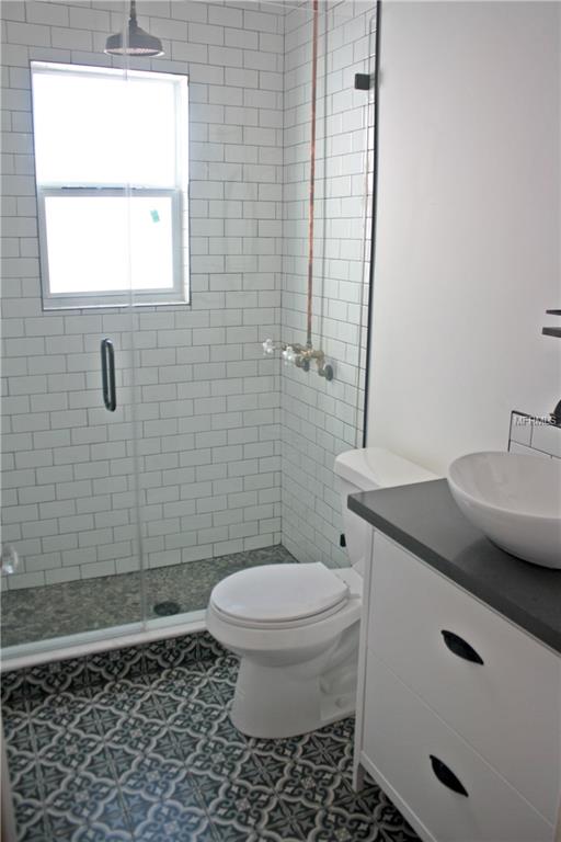 2405 WOODLAWN CIRCLE W, ST PETERSBURG, Florida 33704, 3 Bedrooms Bedrooms, 3 Rooms Rooms,2 BathroomsBathrooms,Residential,For sale,WOODLAWN,U7840884
