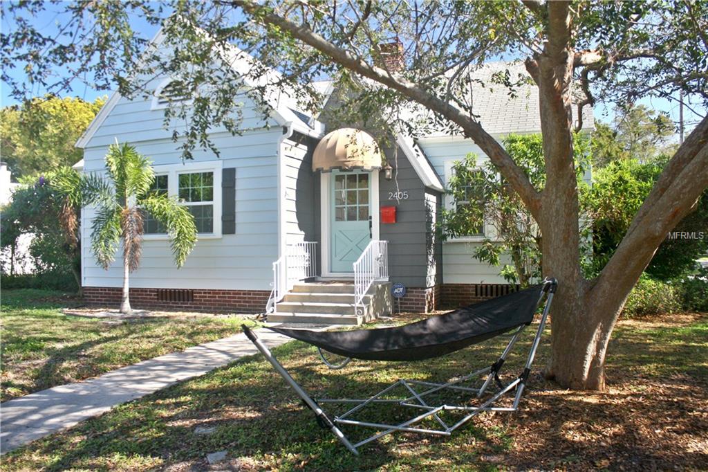 2405 WOODLAWN CIRCLE W, ST PETERSBURG, Florida 33704, 3 Bedrooms Bedrooms, 3 Rooms Rooms,2 BathroomsBathrooms,Residential,For sale,WOODLAWN,U7840884