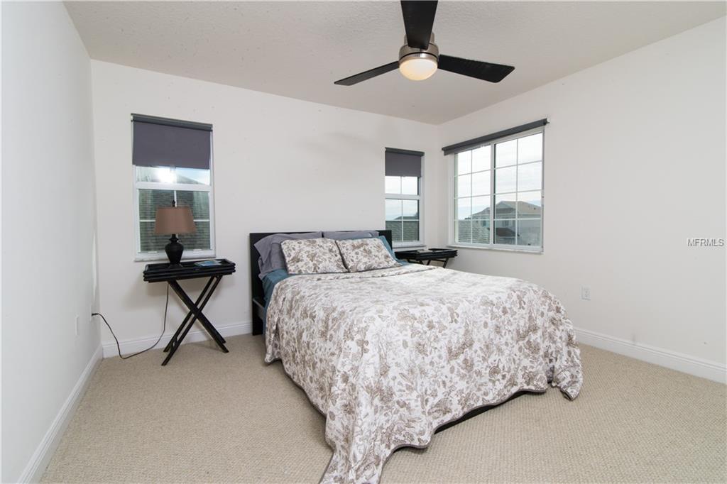 4435 AZURE ISLE WAY, KISSIMMEE, Florida 34744, 5 Bedrooms Bedrooms, 8 Rooms Rooms,3 BathroomsBathrooms,Residential,For sale,AZURE ISLE,O5552685