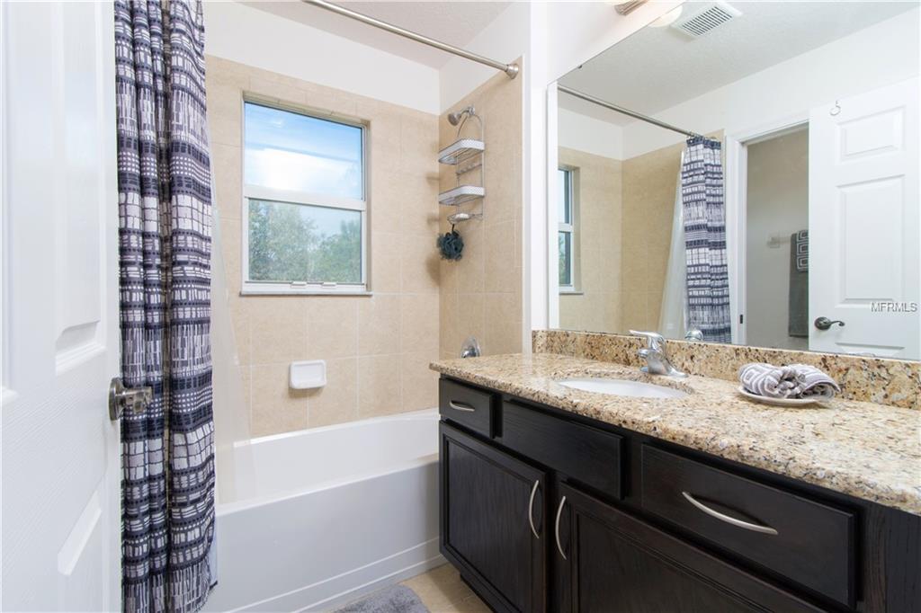 4435 AZURE ISLE WAY, KISSIMMEE, Florida 34744, 5 Bedrooms Bedrooms, 8 Rooms Rooms,3 BathroomsBathrooms,Residential,For sale,AZURE ISLE,O5552685