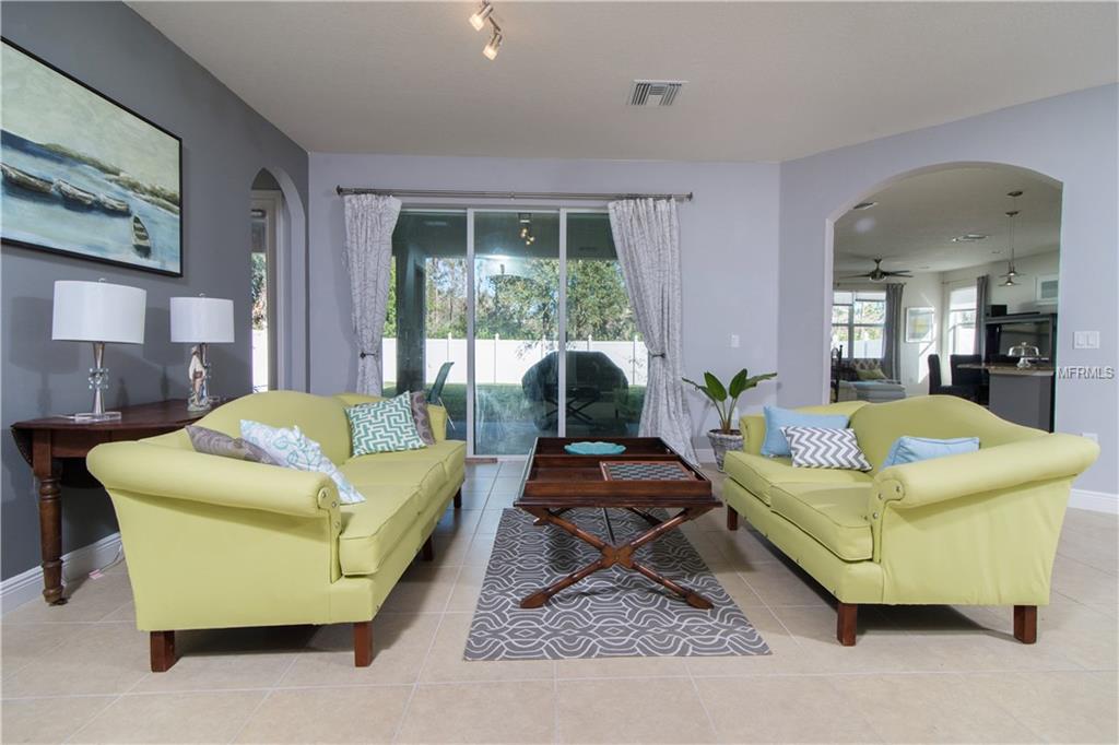 4435 AZURE ISLE WAY, KISSIMMEE, Florida 34744, 5 Bedrooms Bedrooms, 8 Rooms Rooms,3 BathroomsBathrooms,Residential,For sale,AZURE ISLE,O5552685